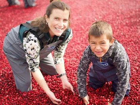 Vive la experiencia sensorial de una piscina de cranberries