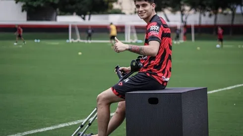 Ángelo Araos fue operado tras romperse el ligamento cruzado anterior de su rodilla derecha.