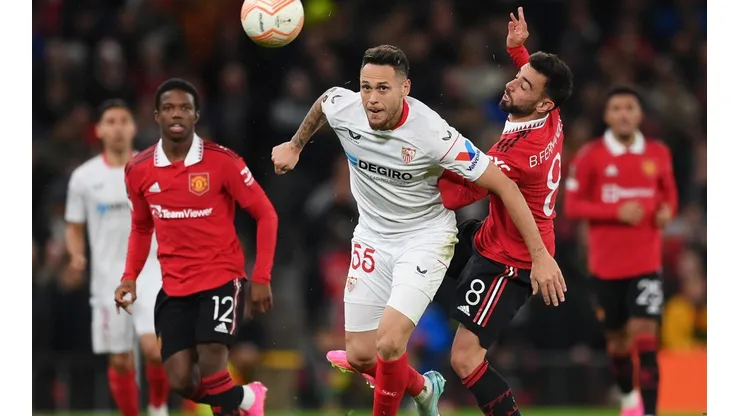 El United anotó dos autogoles con los que Sevilla se llevó un empate de Old Trafford