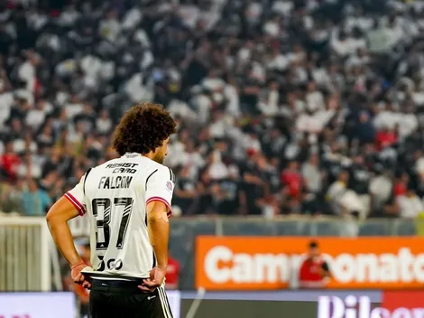 Falcón lamenta no tener hinchas albos en el clásico: "No hace bien"