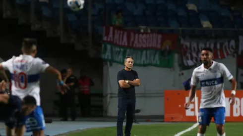 Según Olmos, los jugadores cruzados le hacen la cama a Ariel Holan.