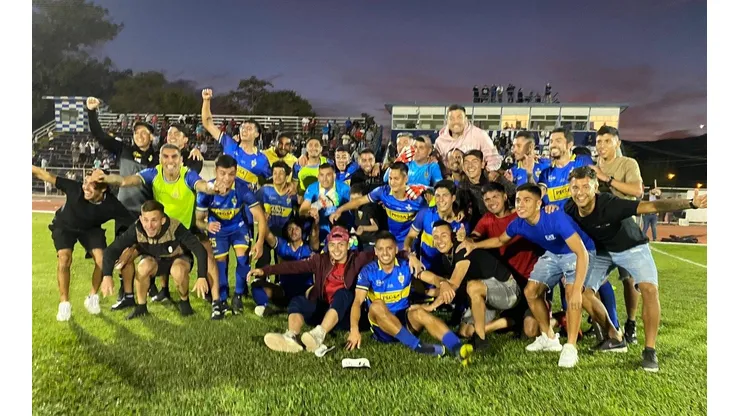 Rengo celebra tras eliminar a Curicó