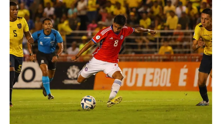 Benjamín Ampuero vive un sueño y se mentaliza en dejar todo por pasajes para Chile al Mundial Sub 17.