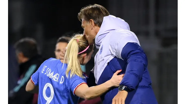 Hervé Renard volvió a nominar a la histórica Eugénie Le Sommer