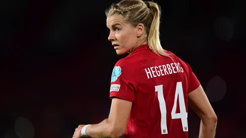 Hegerberg se alineó con las futbolistas que exigen mejores condiciones