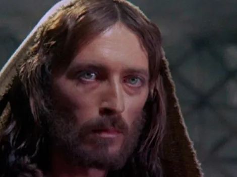 ¿Cuánto dura la película de Jesús de Nazaret?