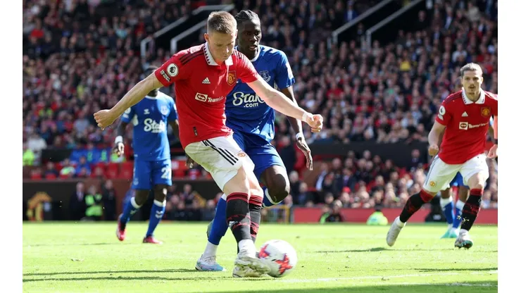 Scott McTominay inició el triunfo del Manchester United ante Everton por la fecha 30 de la Premier League.