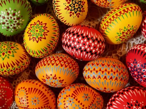 ¿Por qué se entregan huevitos de chocolate el domingo santo?