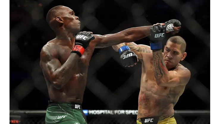 Alex Pereira derrotó a Israel Adesanya en la última ocasión que pelearon.