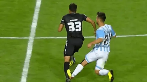 La patada de Carlos Villanueva a Carlos Eduardo en el duelo de Magallanes ante Botafogo.