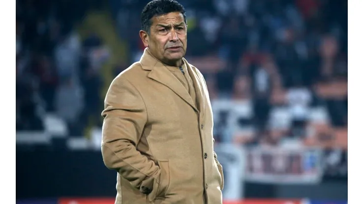 Jorge Aravena dirigió a Cobreloa y no puede creer la situación entre el presidente y un jugador.