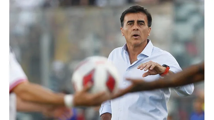 Las bajas de Colo Colo para su estreno en Copa Libertadores.