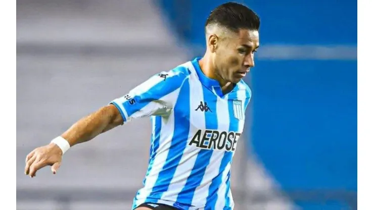 Safarian le saca la foto a Racing, rival de Ñublense en Copa Libertadores.