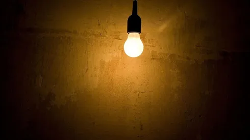 Corte de luz masivo en ocho regiones de Chile