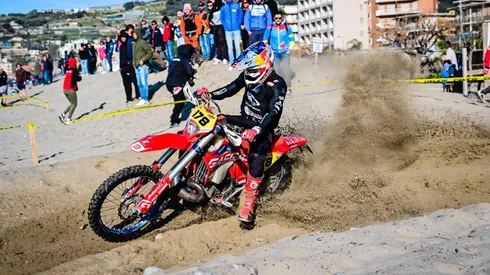Benjamín Herrera debutó en la primera fecha del Campeonato del Mundo FIM de EnduroGP que tuvo como punto de partida en Italia.