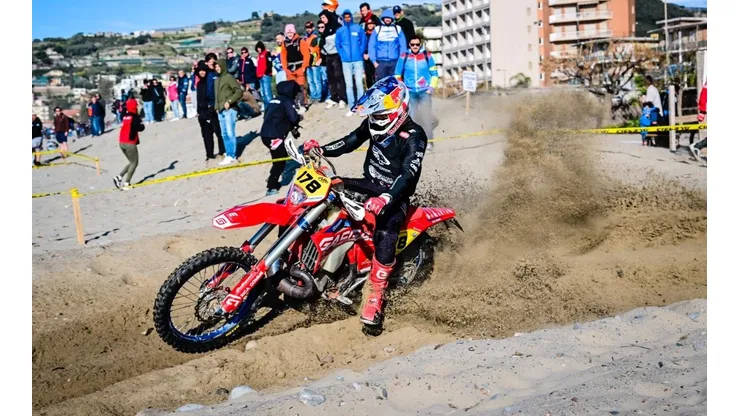 Benjamín Herrera debutó en la primera fecha del Campeonato del Mundo FIM de EnduroGP que tuvo como punto de partida en Italia.
