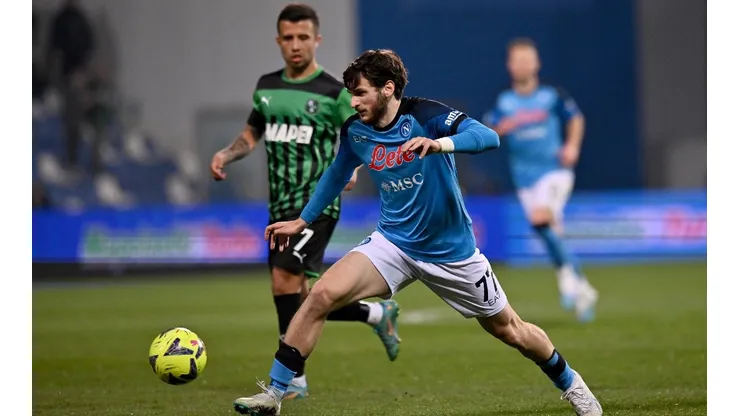 Khvicha Kvaratskhelia en acción por el Napoli frente al Sassuolo.
