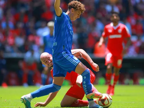 Lichnovsky anota un autogol y pierde el duelo de chilenos