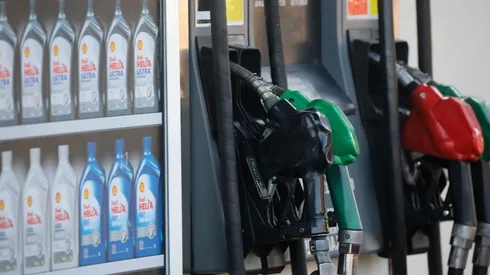 Comparan precios de las bencinas