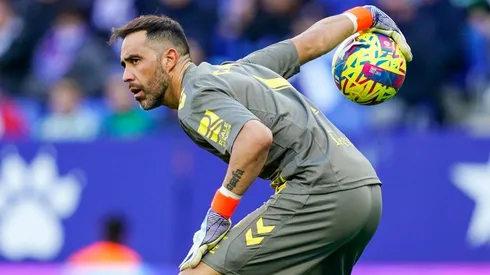 Claudio Bravo tendrá que definir lo que pase con su carrera en la próxima temporada