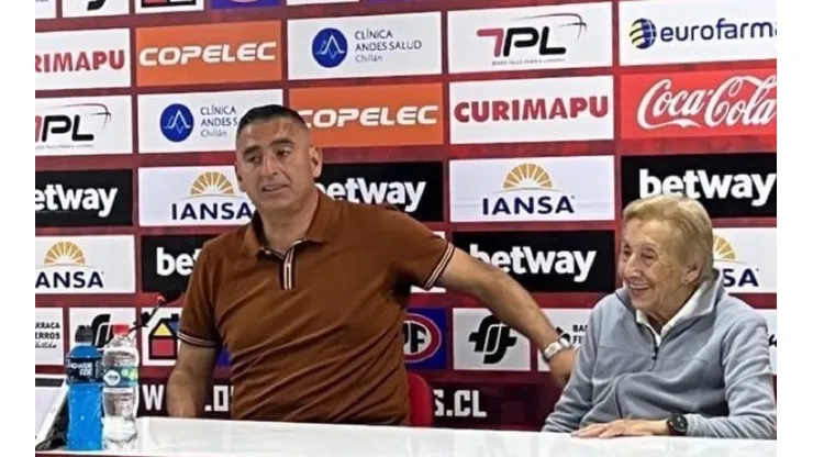Jaime García habló con los medios acompañado de su madre tras la victoria de Ñublense a O'Higgins.