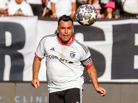 Paredes vende las camisetas de su despedida para noble causa