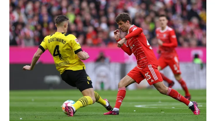 Thomas Müller anotó dos goles en la victoria del Bayern Múnich en el clásico ante el Borussia Dortmund.