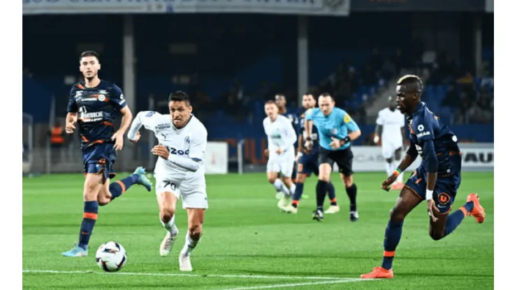 Alexis Sánchez en acción ante el Montpellier.
