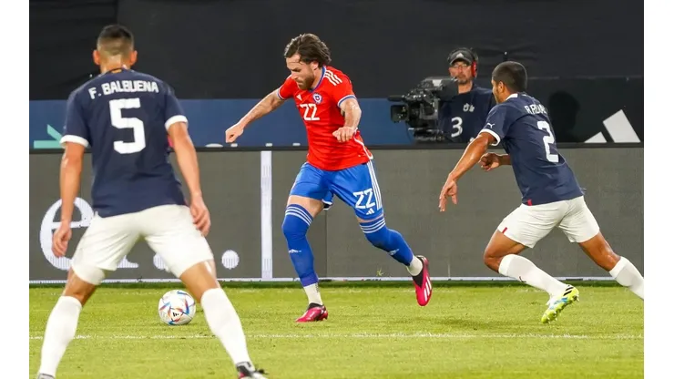 Ben Brereton no pudo terminar el duelo con Paraguay y fue reemplazado en el complemento