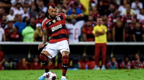 Vidal ya está en Brasil para disputar la final ida del Carioca.