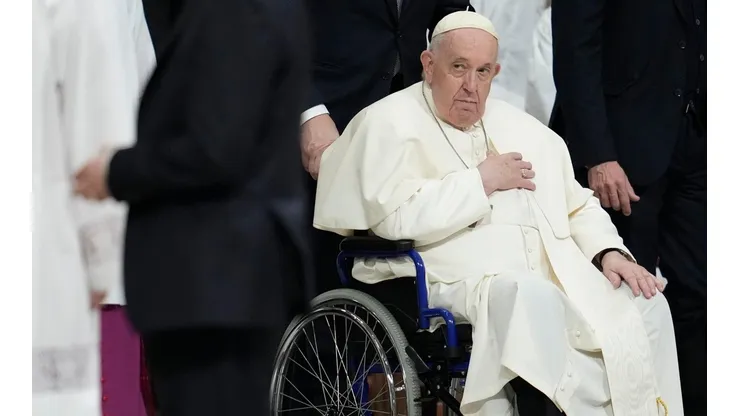 El Papa Francisco asiste a una Misa para la fiesta de la Epifanía en la Basílica de San Pedro el 6 de enero de 2023.