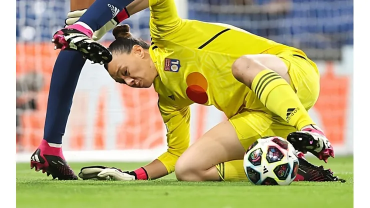 Tiane Endler se despide de la Champions League 2022-23 pese a gran actuación en la revancha contra Chelsea.