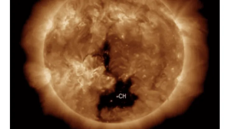 Detectan el segundo agujero gigante en el Sol y sería más grande que la Tierra
