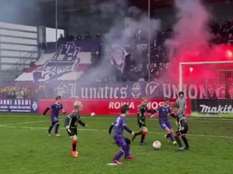 Equipo sub-7 tiene barra brava con bengalas, bombo y cánticos