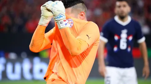 La reacción de Antony Silva al gol olímpico que le anotó Alexis Sánchez.