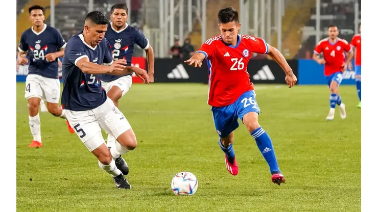 Alexander Aravena avisa que no saca los pies de la tierra.