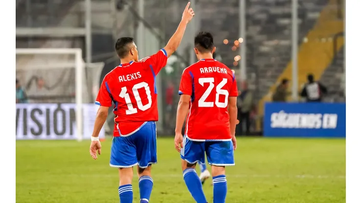 Elogios para Alexis y Aravena de ex técnicos de la Roja.
