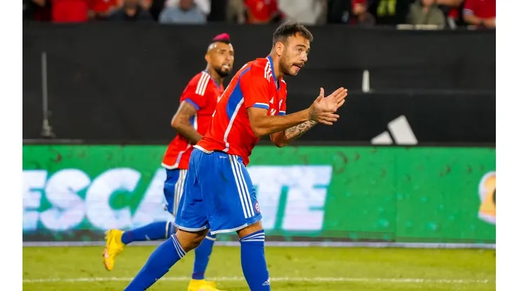 Matías Catalán se estrenó en Chile, que venció por 3-2 a Paraguay con un Alexis Sánchez brillante.