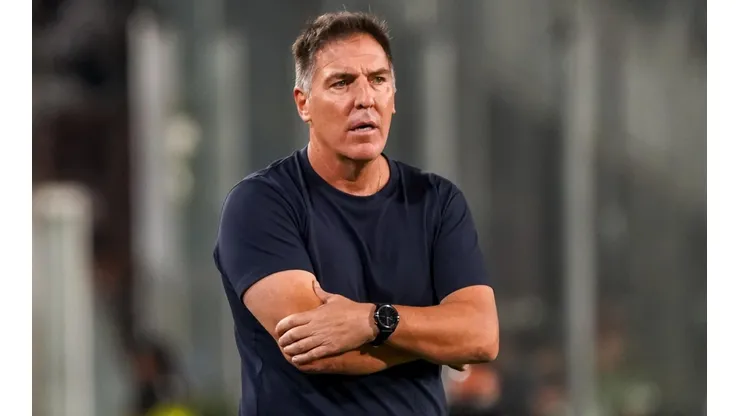 Eduardo Berizzo Alexisado tras la victoria contra Paraguay.