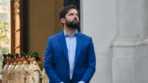 Cae aprobación de Boric según Cadem