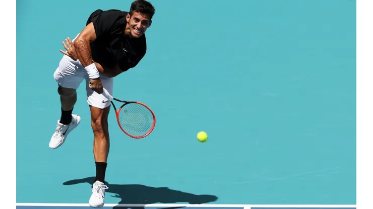 Garin no pudo vencer a Tsitsipas en sus dos partidos anteriores, y tampoco lo hizo en el tercero.