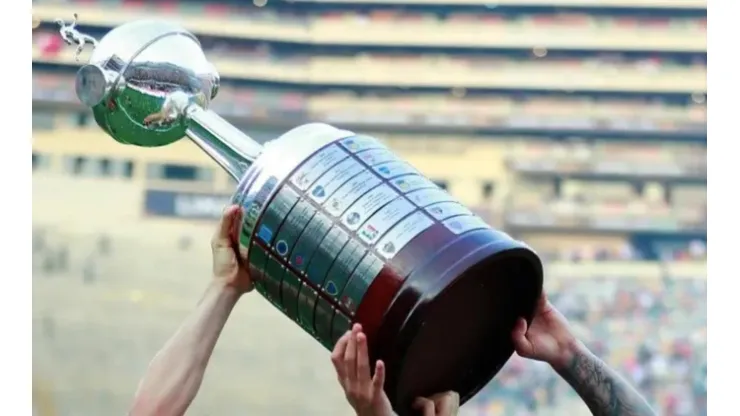 Colo Colo y Ñublense conocen a sus rivales en la fase grupal.