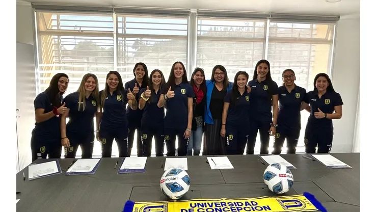 Once jugadoras firmaron contrato en Universidad de Concepción