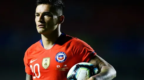 Charles Aránguiz no disputa un partido de fútbol desde octubre del 2022