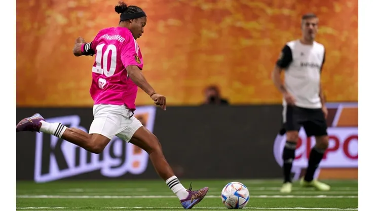 Ronaldinho integra las filas del Porcinos FC