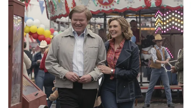 Jesse Plemons acompaña a Olsen en el protagónico.