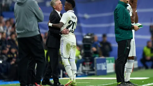 Ancelotti dirige a Vinícius Júnior en el Real Madrid y el talentoso jugador brasileño cree que tanto a Carleto como cualquier otro entrenador le gustaría dirigir la Verdeamarela.
