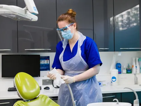 ¿Cuáles son los requisitos del programa gratuito de salud bucal para niños?