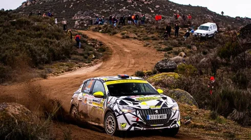 El piloto chileno Patricio Muñoz obtuvo un notable tercer lugar en su debut en el ERC de la FIA.