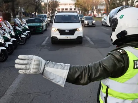 ¿Cómo saber si mi auto cuenta con multas?